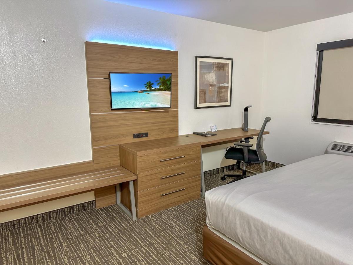 Estherville Hotel & Suites Zewnętrze zdjęcie