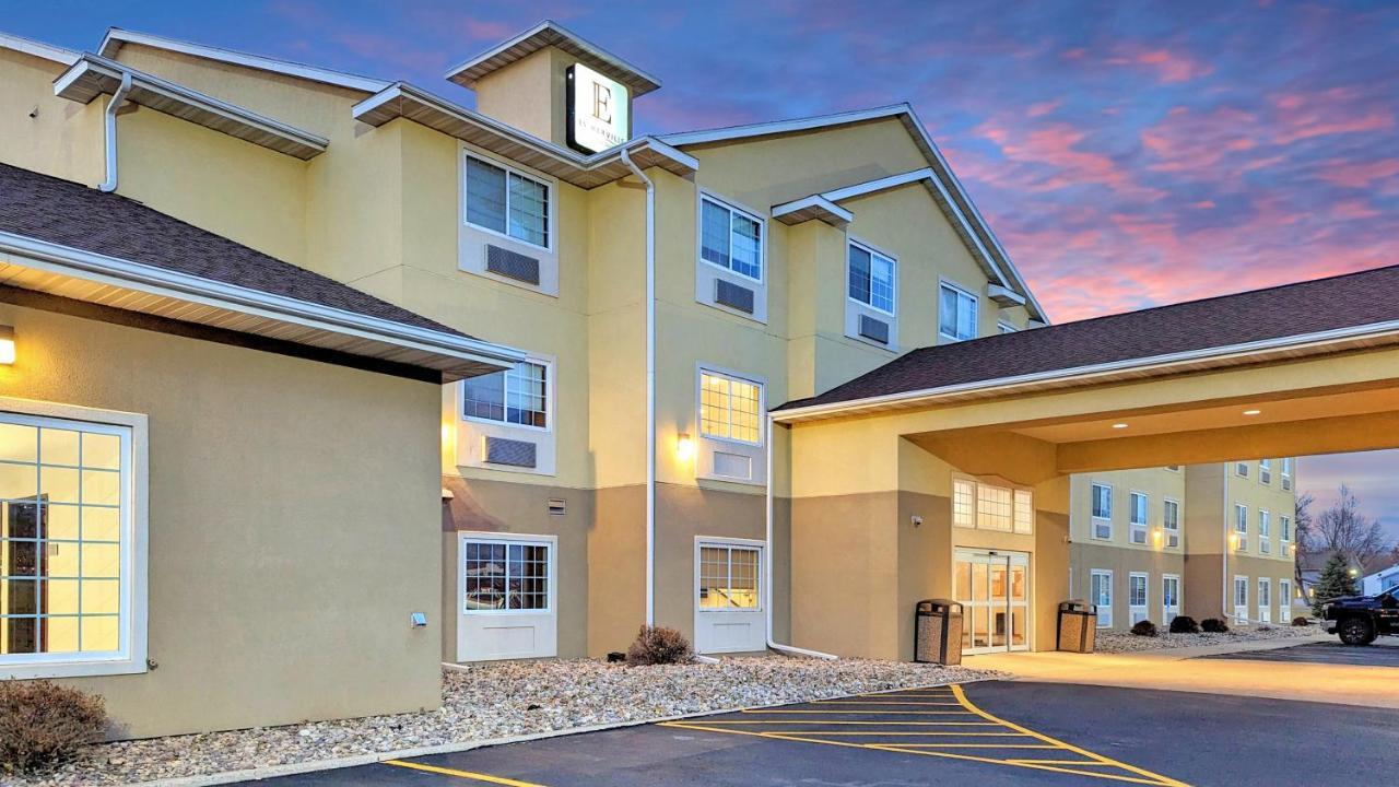 Estherville Hotel & Suites Zewnętrze zdjęcie