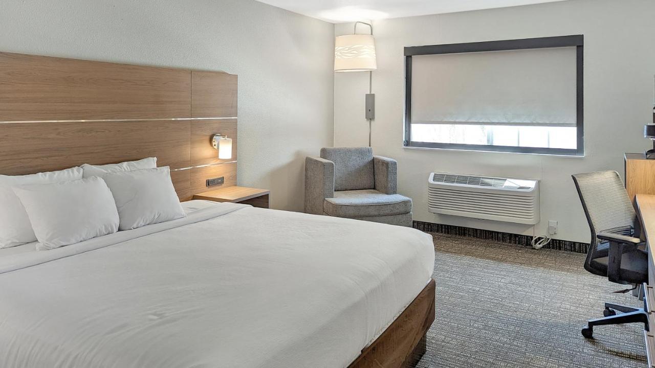 Estherville Hotel & Suites Zewnętrze zdjęcie