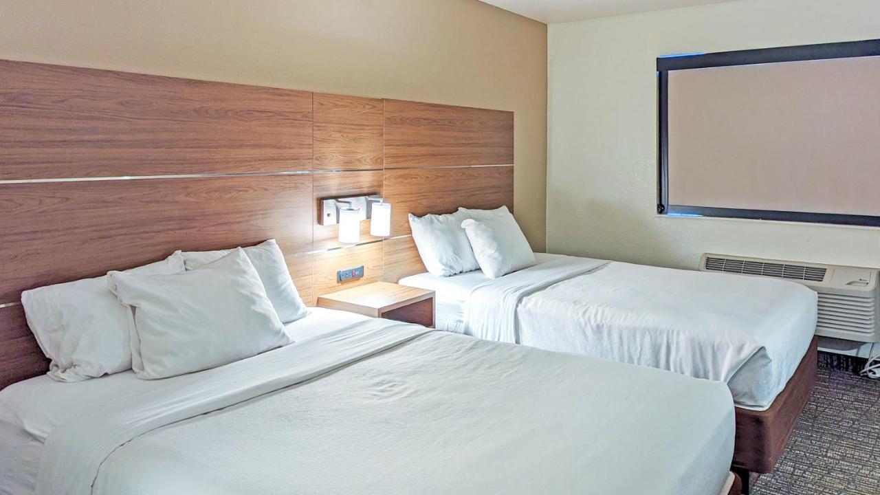 Estherville Hotel & Suites Zewnętrze zdjęcie