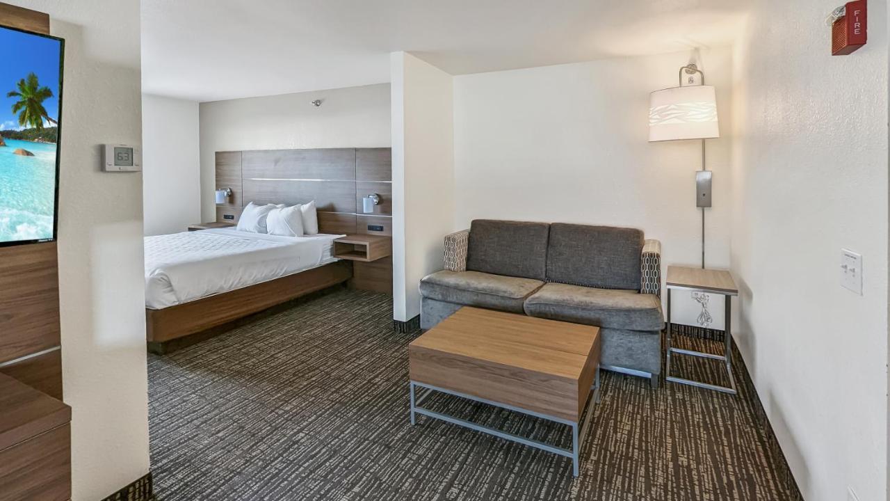 Estherville Hotel & Suites Zewnętrze zdjęcie